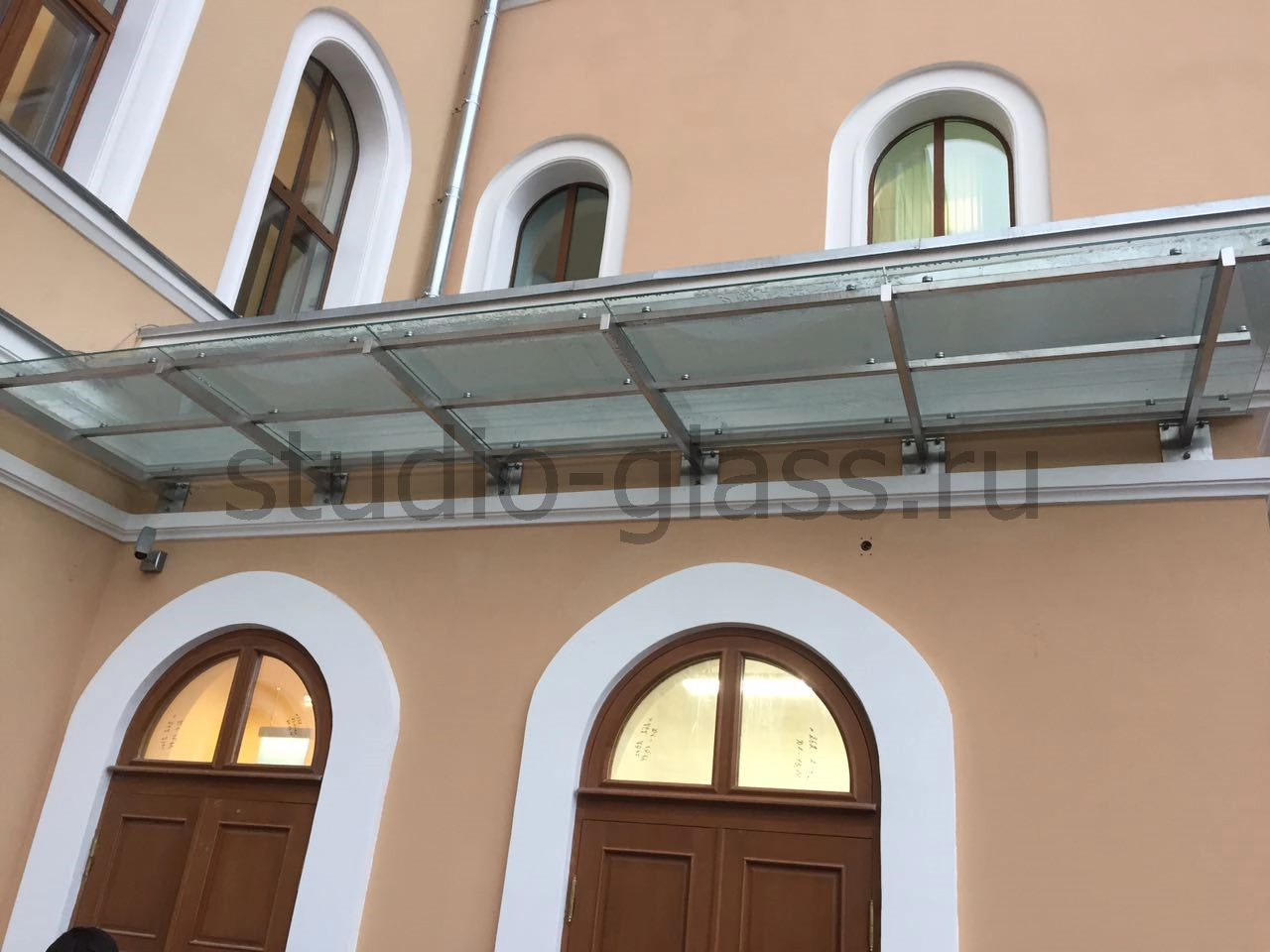 навесы из стекла над дверью в Славянск на кубани
