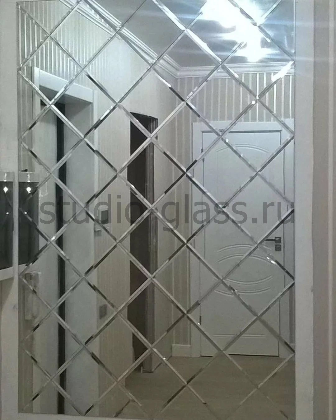 панно из зеркальных элементов в Крымск
