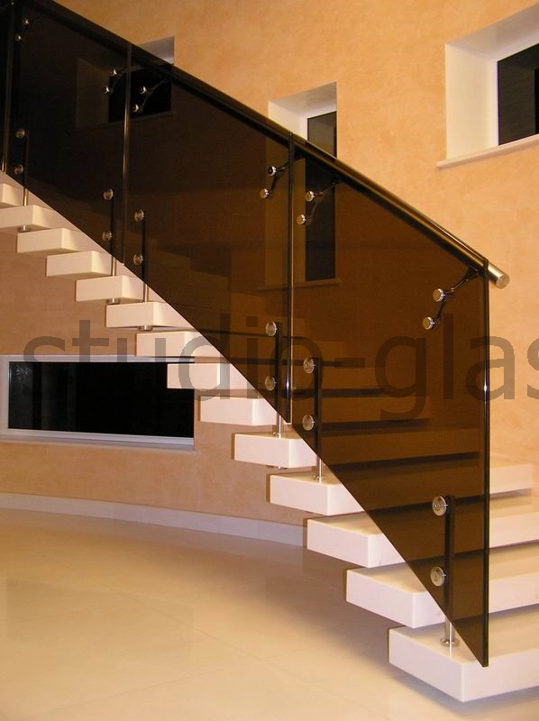 перила из стекла с поручнем в Новороссийск